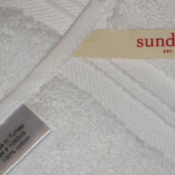 NWT Sundance Catalog White Cotton Washcloth Bath Original Package Made in Turkey - Picture 6 of 6